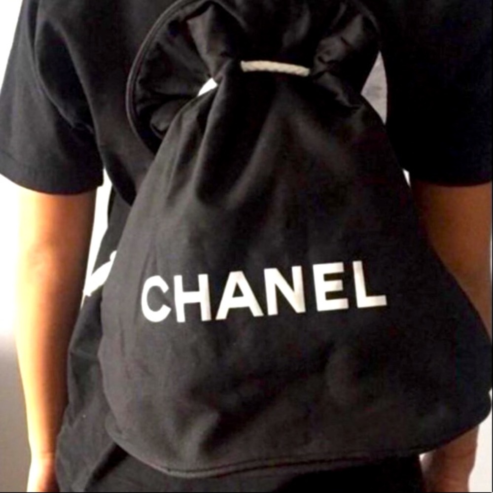 ⭐️ Chanel Beach Bag